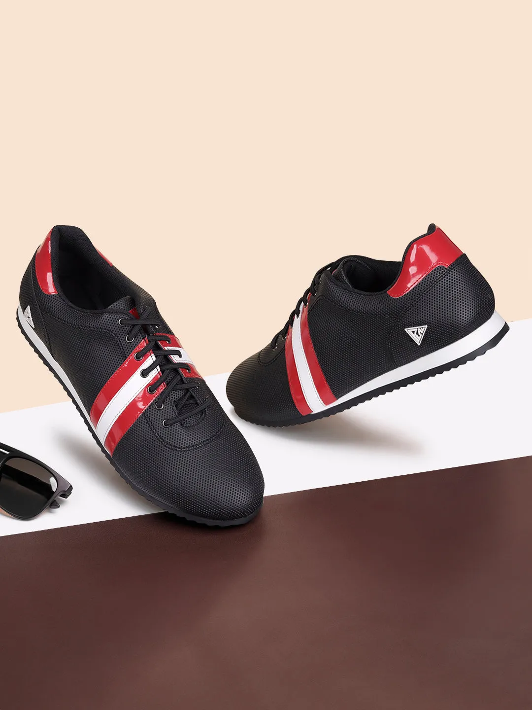 Egyptian Black Fashion Color Blocked Lace-Up Sneaker