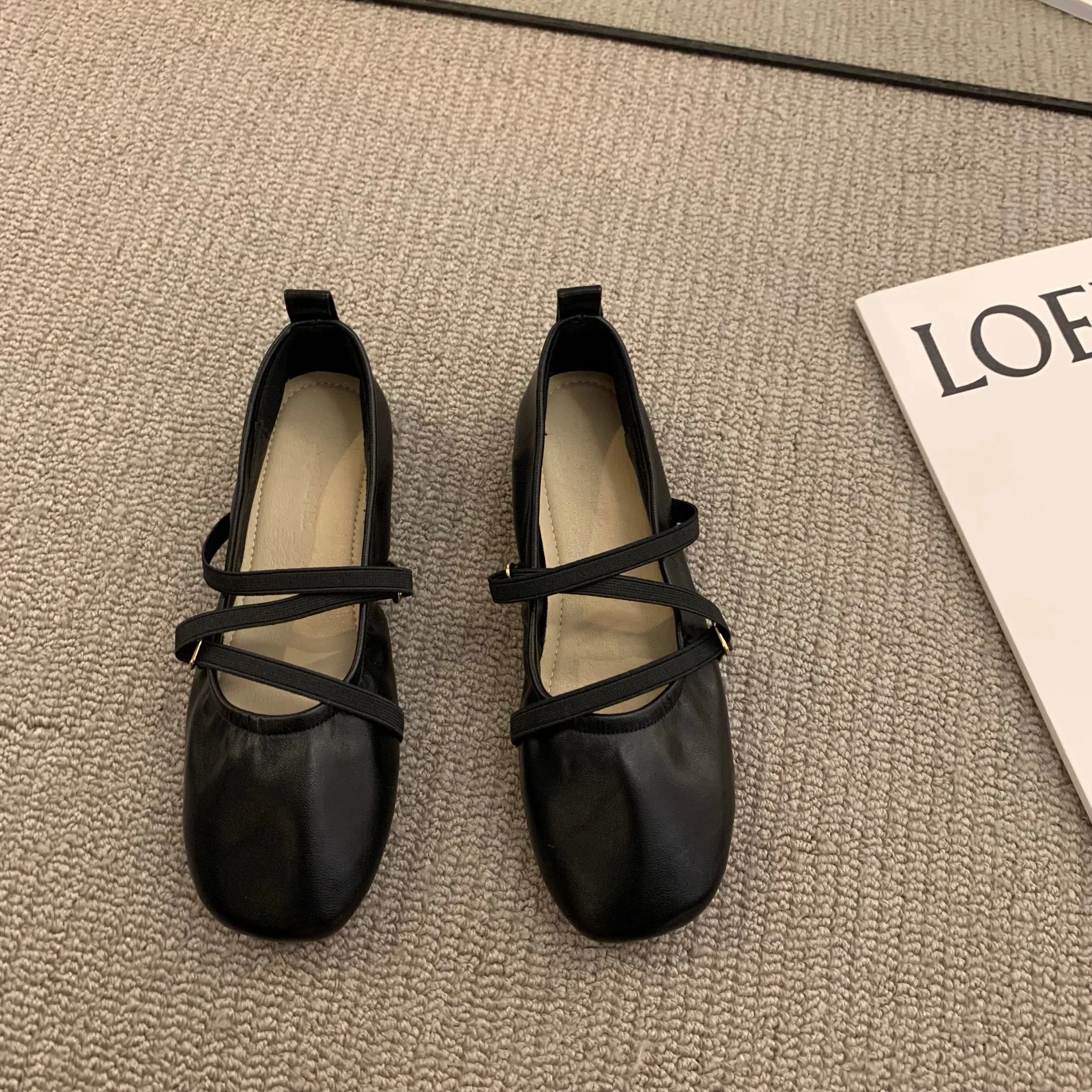 Hnzxzm Women Mary Janes Shoes Woman Square Toe Japanned Leather Flats Vintage Narrow Band Loafers