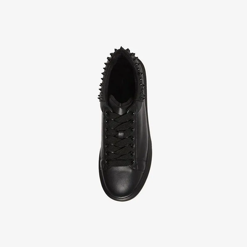 Round Toe Lace Up Spike Sneakers